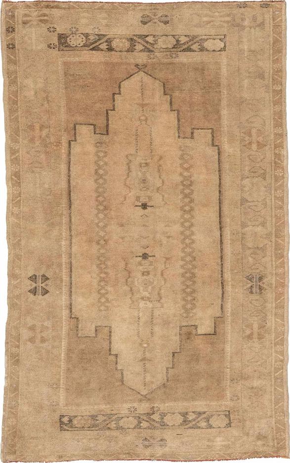 Anatolian Beige 4’5″ x 7’11”