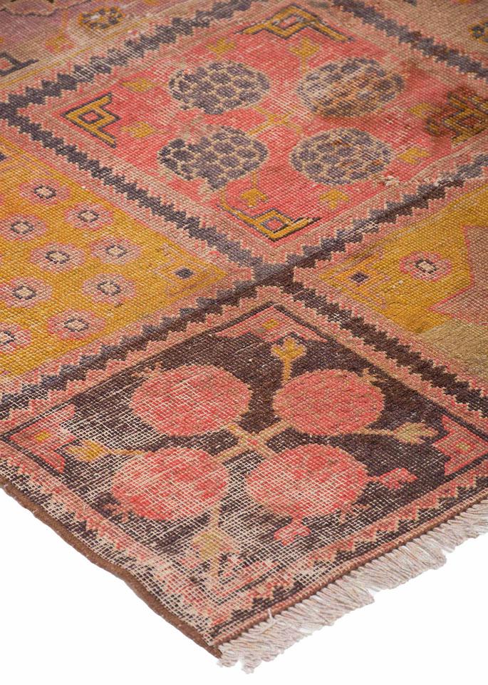 Antique Yarkand Coral 3’9″ x 8’8″
