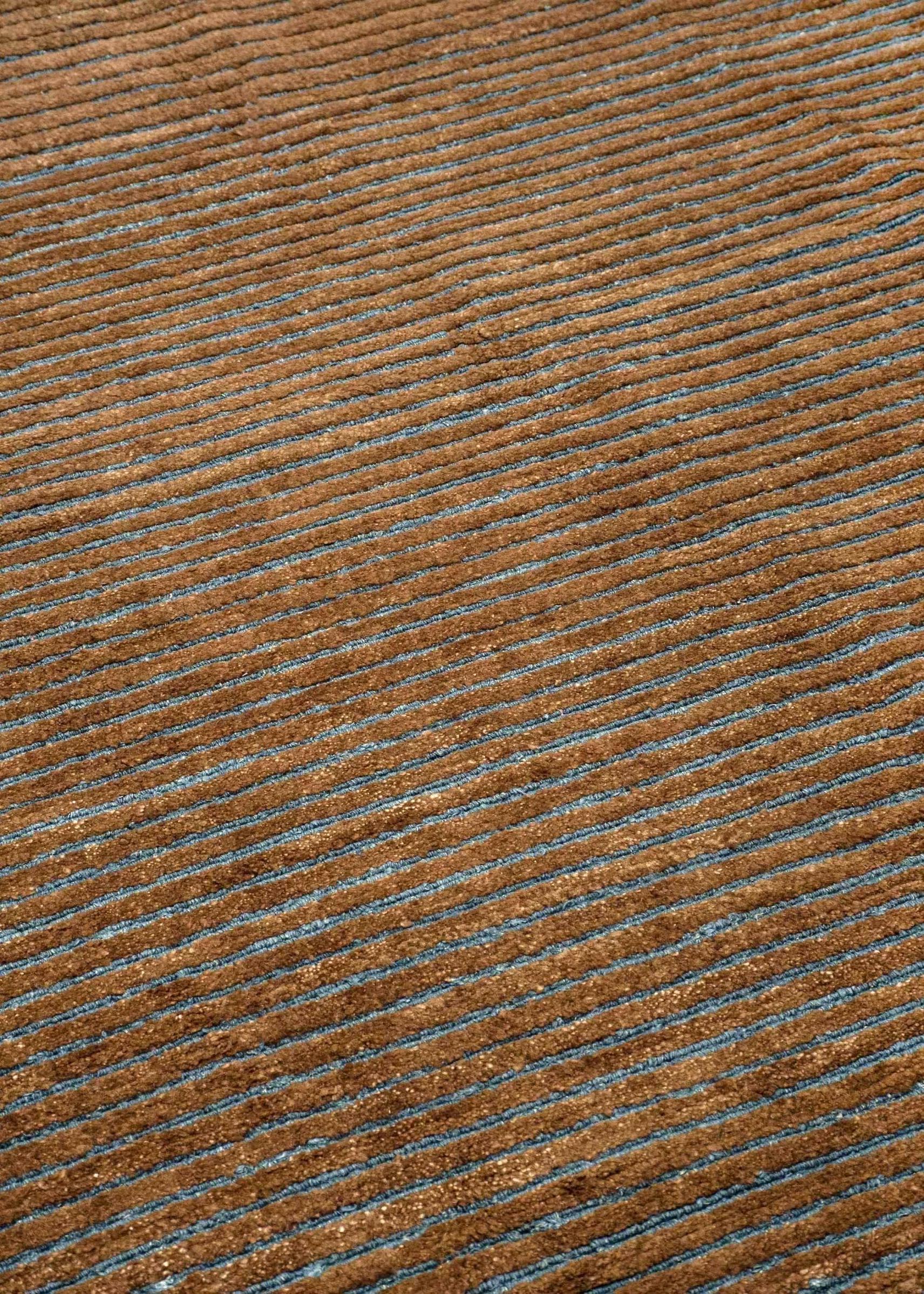 Rib & Loop Brown  6′ x 9′
