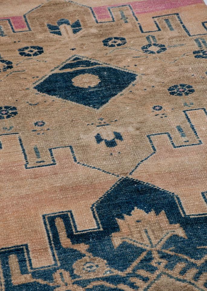 Kurdish Blush 2’8″ x 13’8″