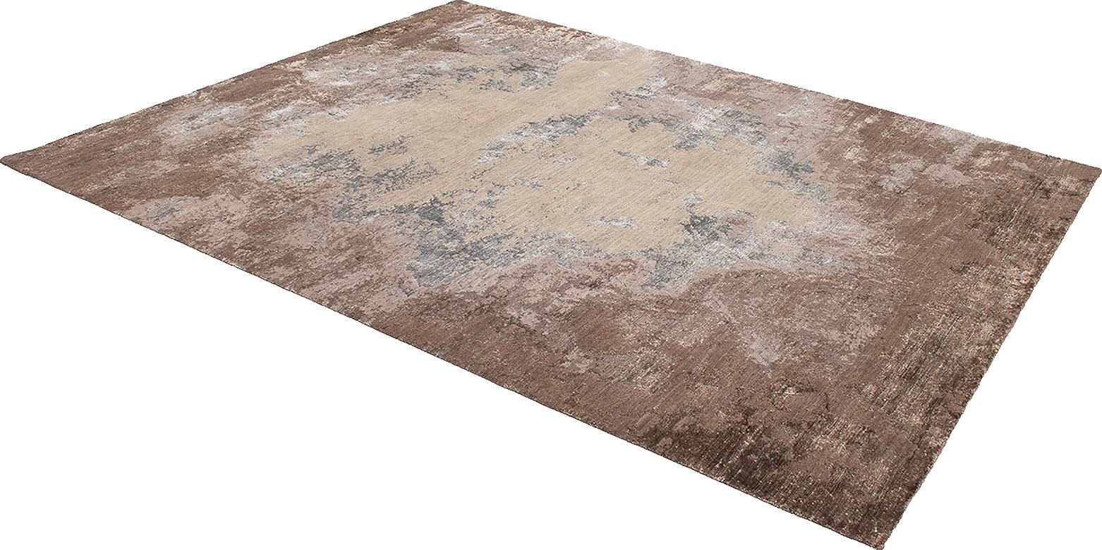 Embellish Cocoa 8′ x 10’2″