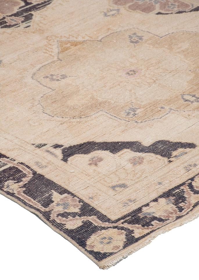 Anatolian Soft Taupe 4’8″ x 12′