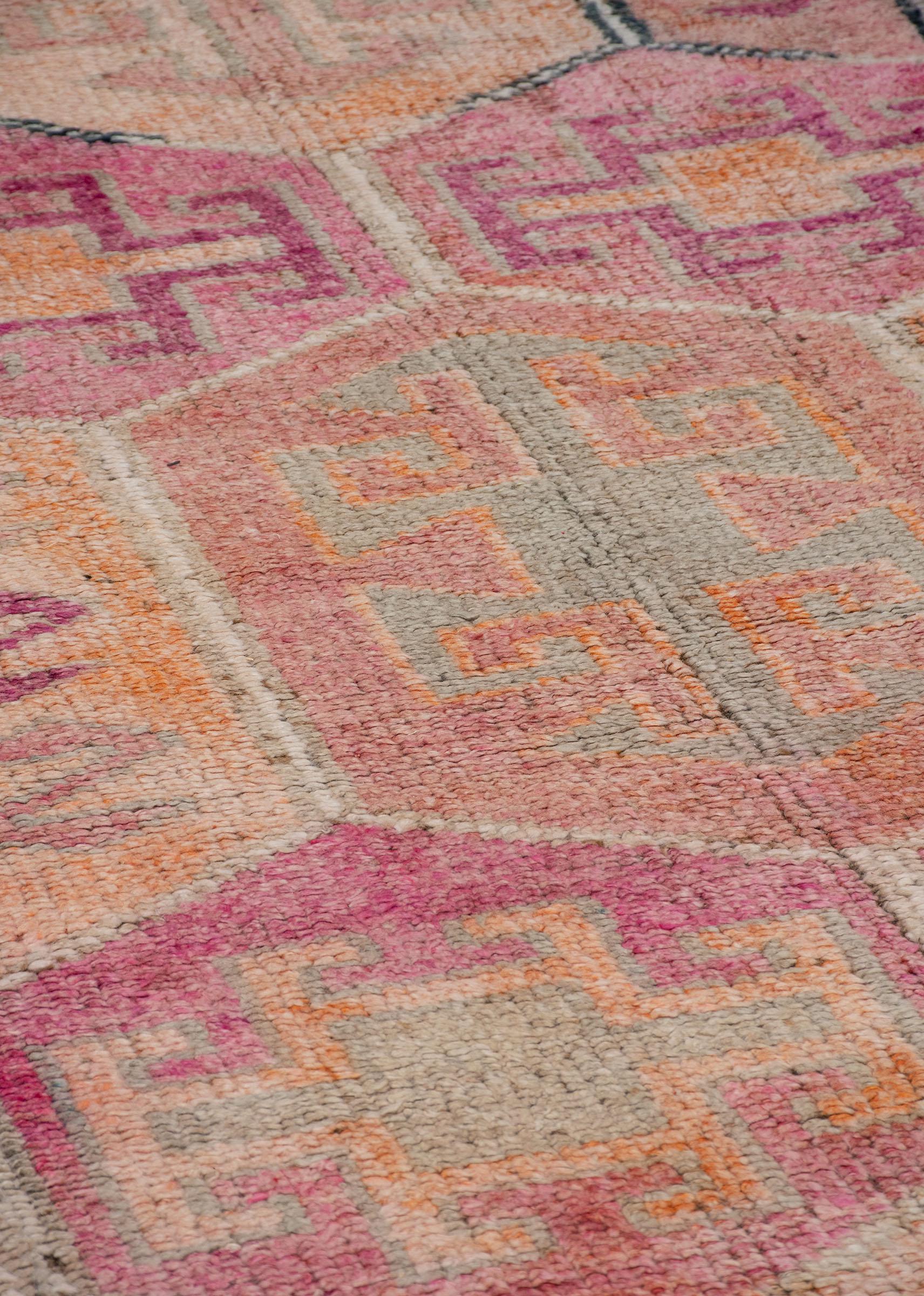 Kurdish Melon 3’5″ x 10’7″