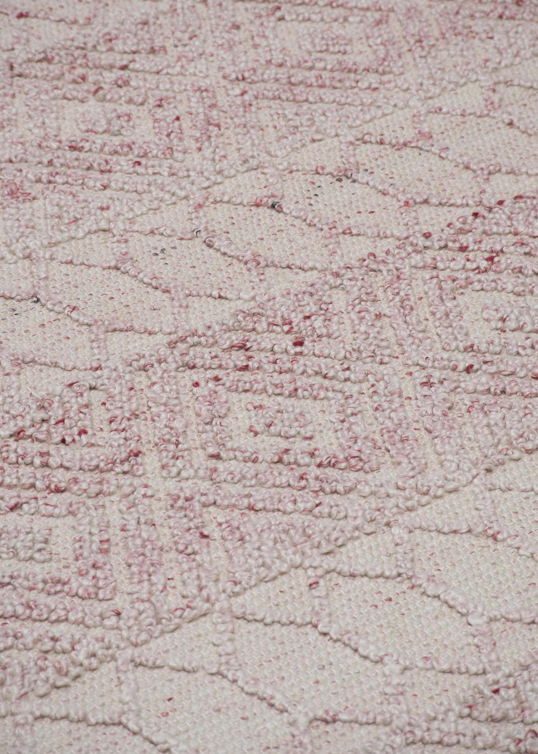 Radiant Pink 6′ x 9′