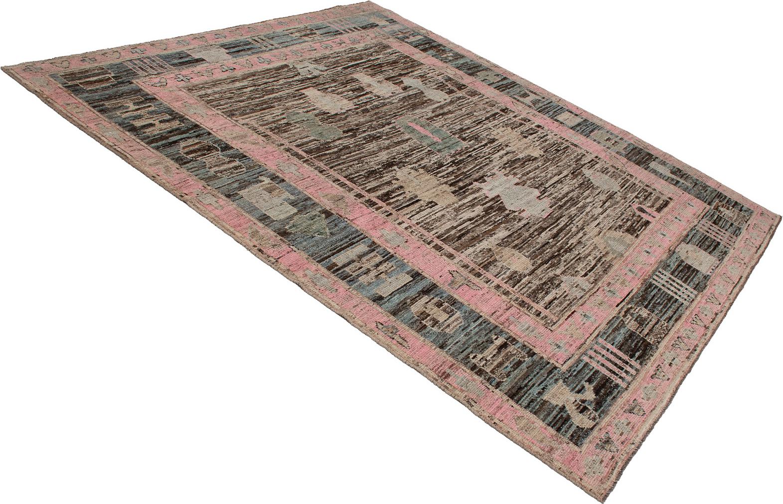 Oushak Fuschia 8’10” x 9’11”