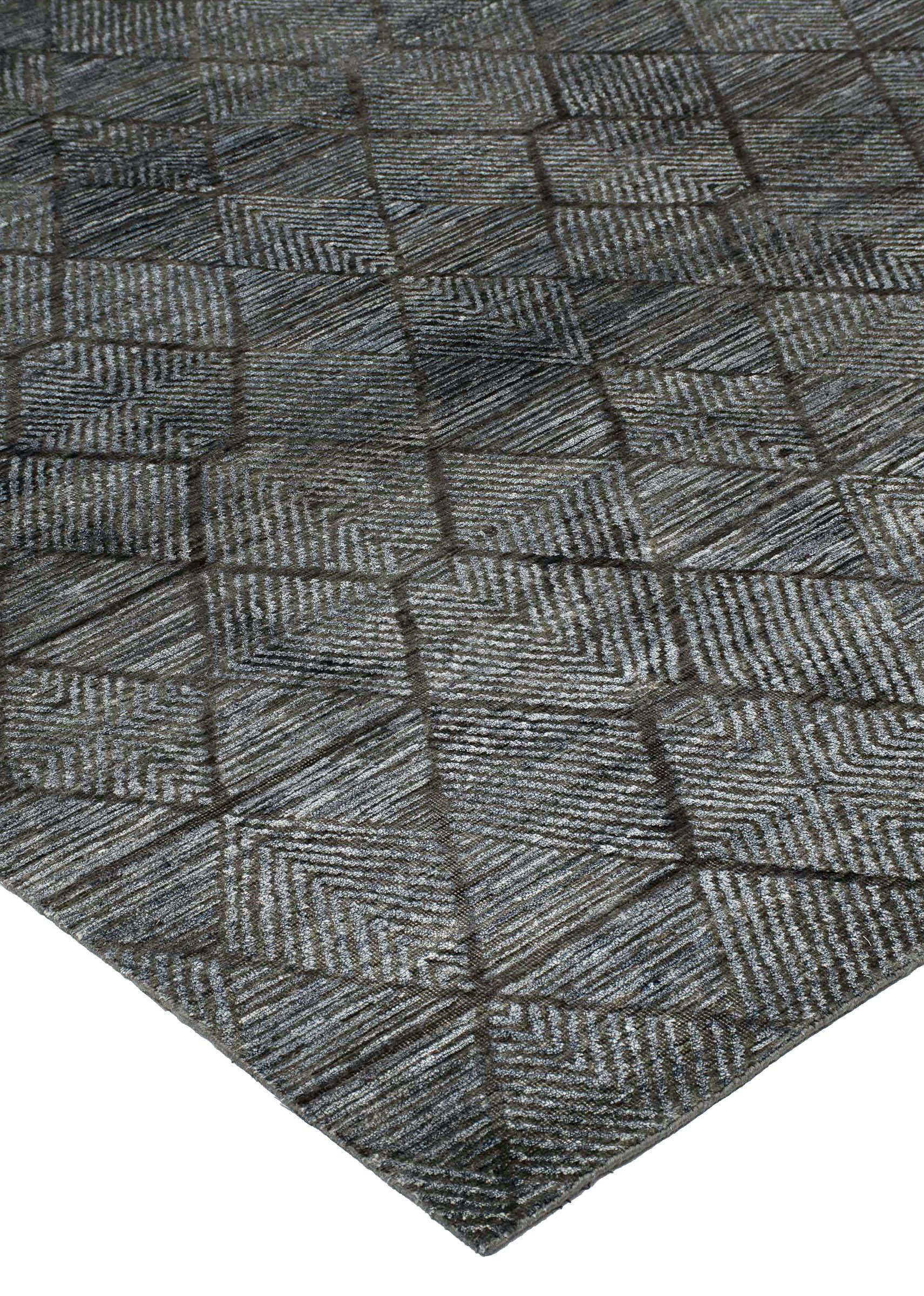 Latitude Midnight 11’9″ x 15′