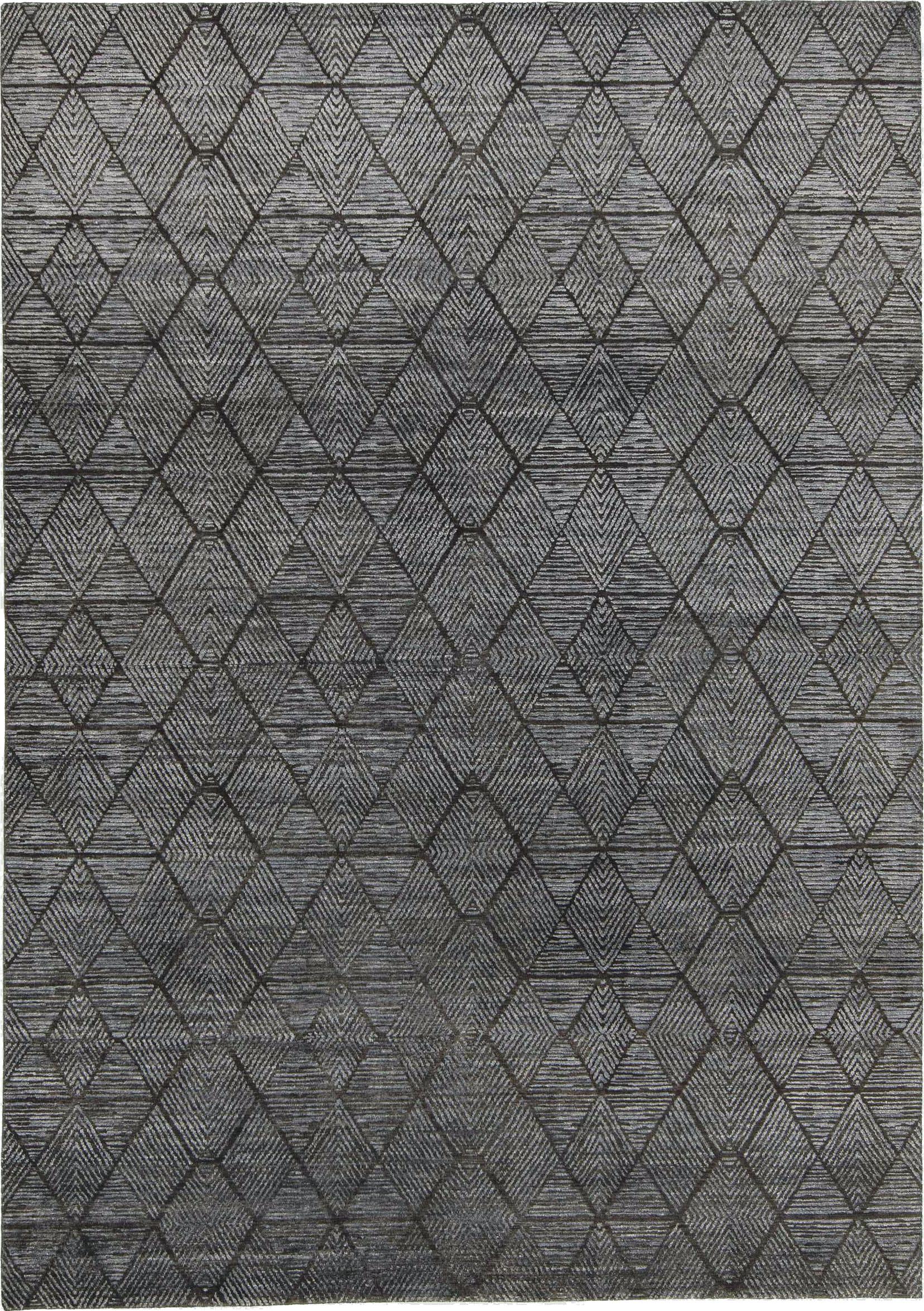 Latitude Midnight 11’9″ x 14’10”