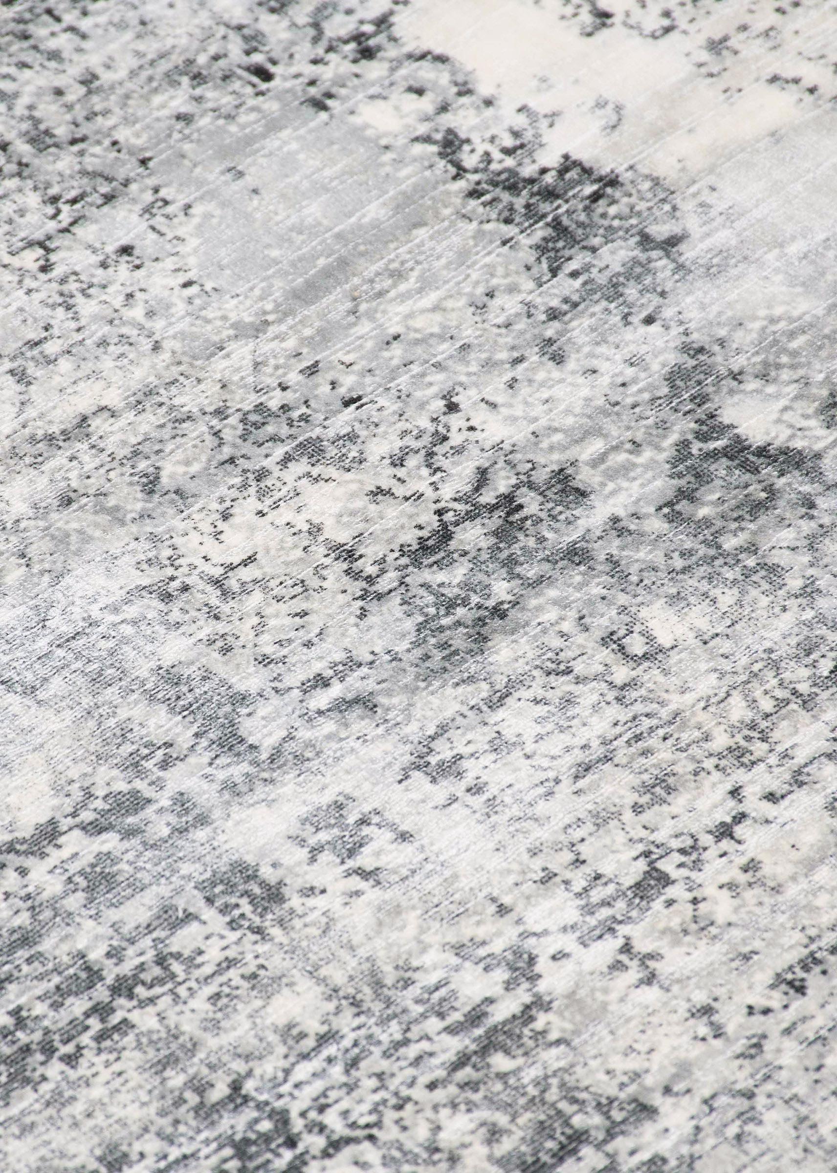 Glacial Silver 5’10” x 8’11”