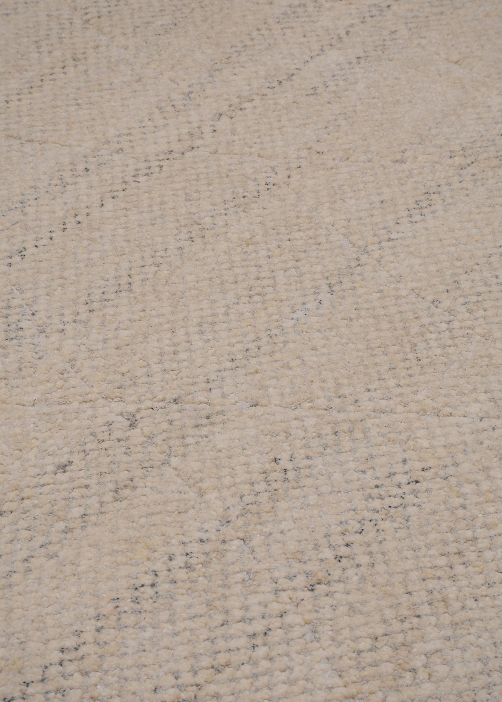 Lineage Silver Cream 8′ x 10′