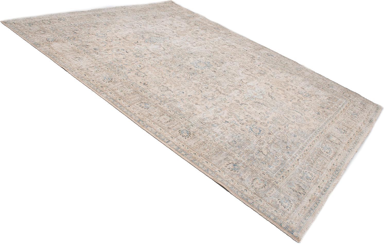 Circa Bisque 9’9″ x 12’2″