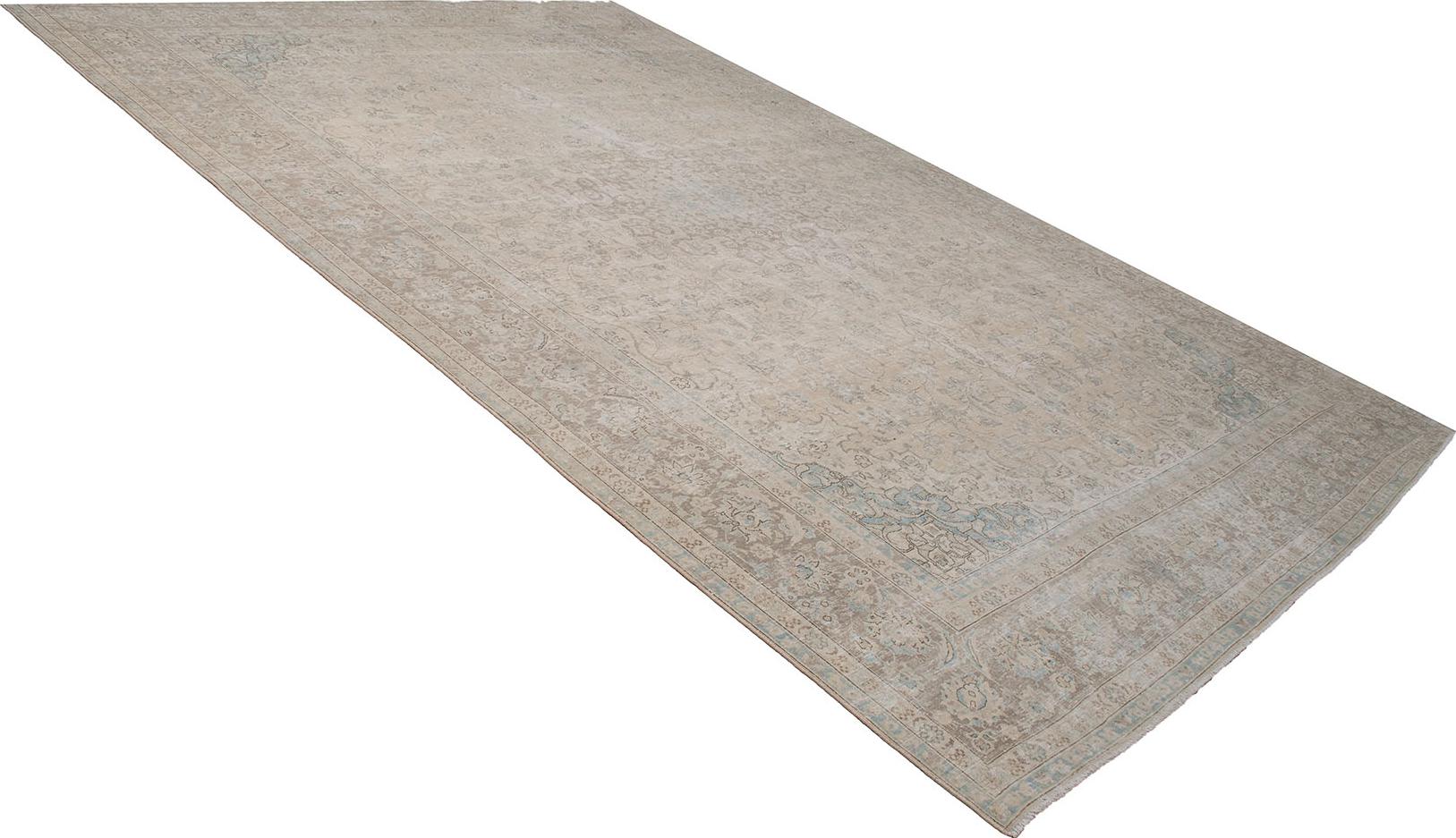 Vintage Beige 10’11” x 15’10”