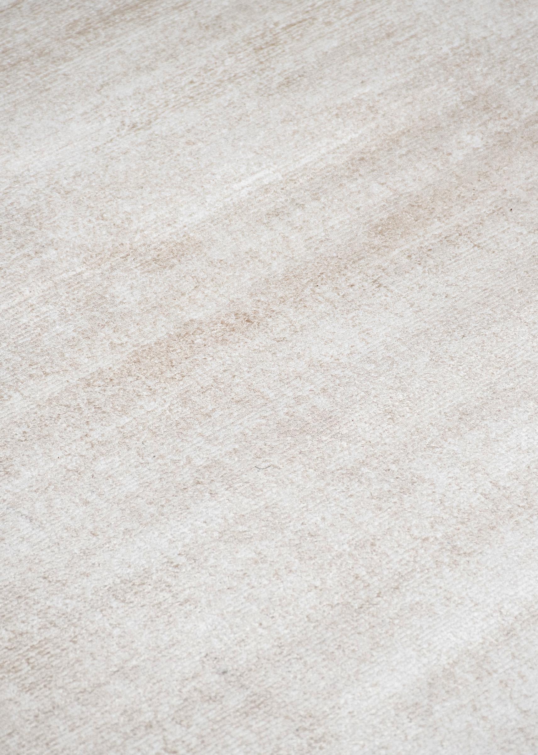 Chroma Champagne 11’10” x 15′
