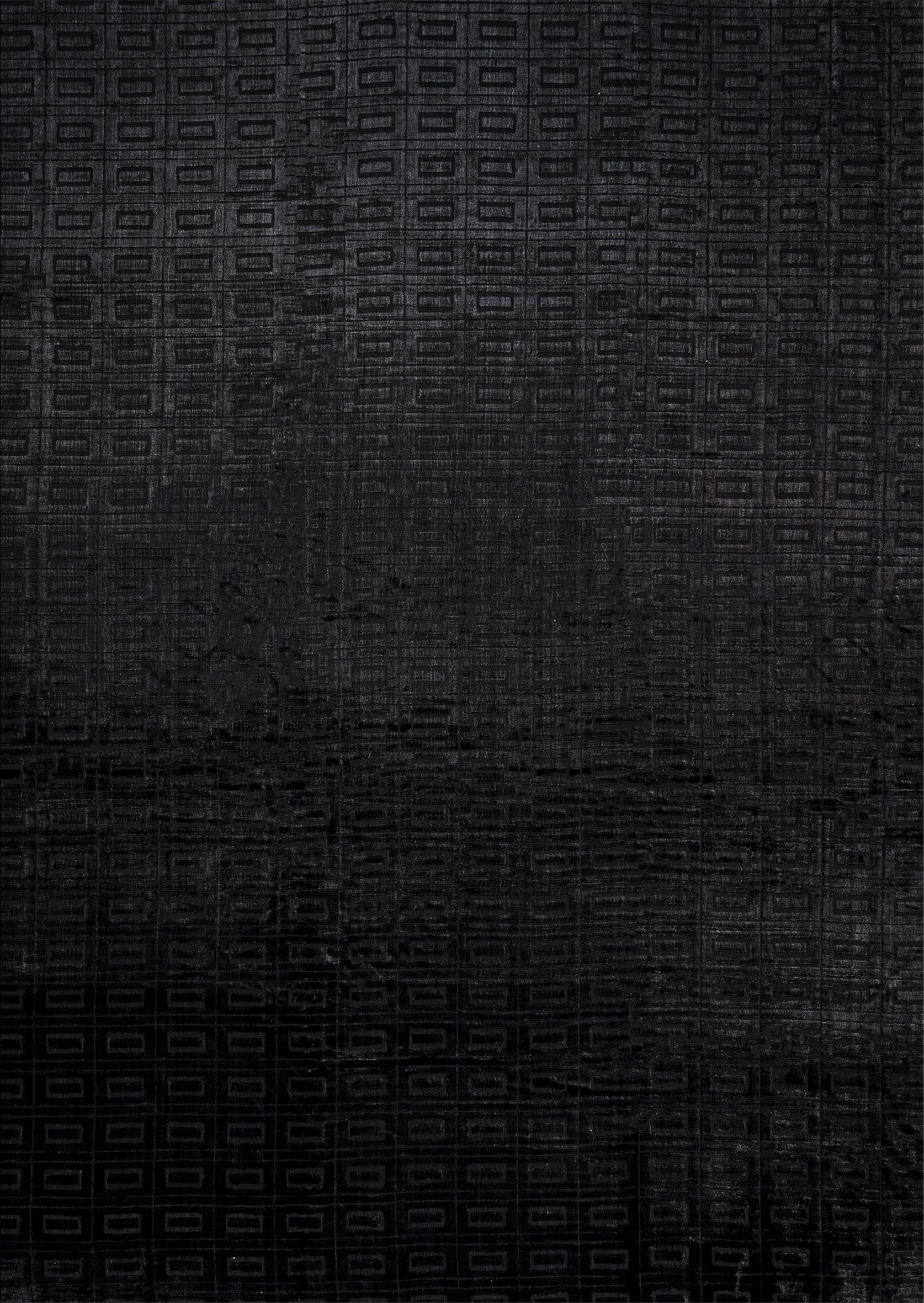 Roadchain Black 9′ x 11’11”