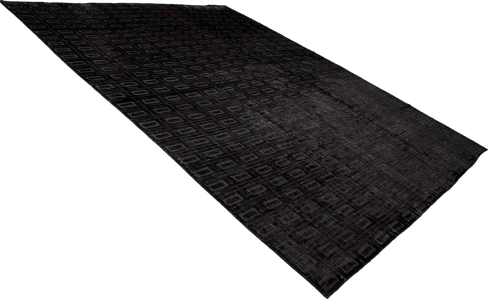 Roadchain Black  10’2″ x 13’9″