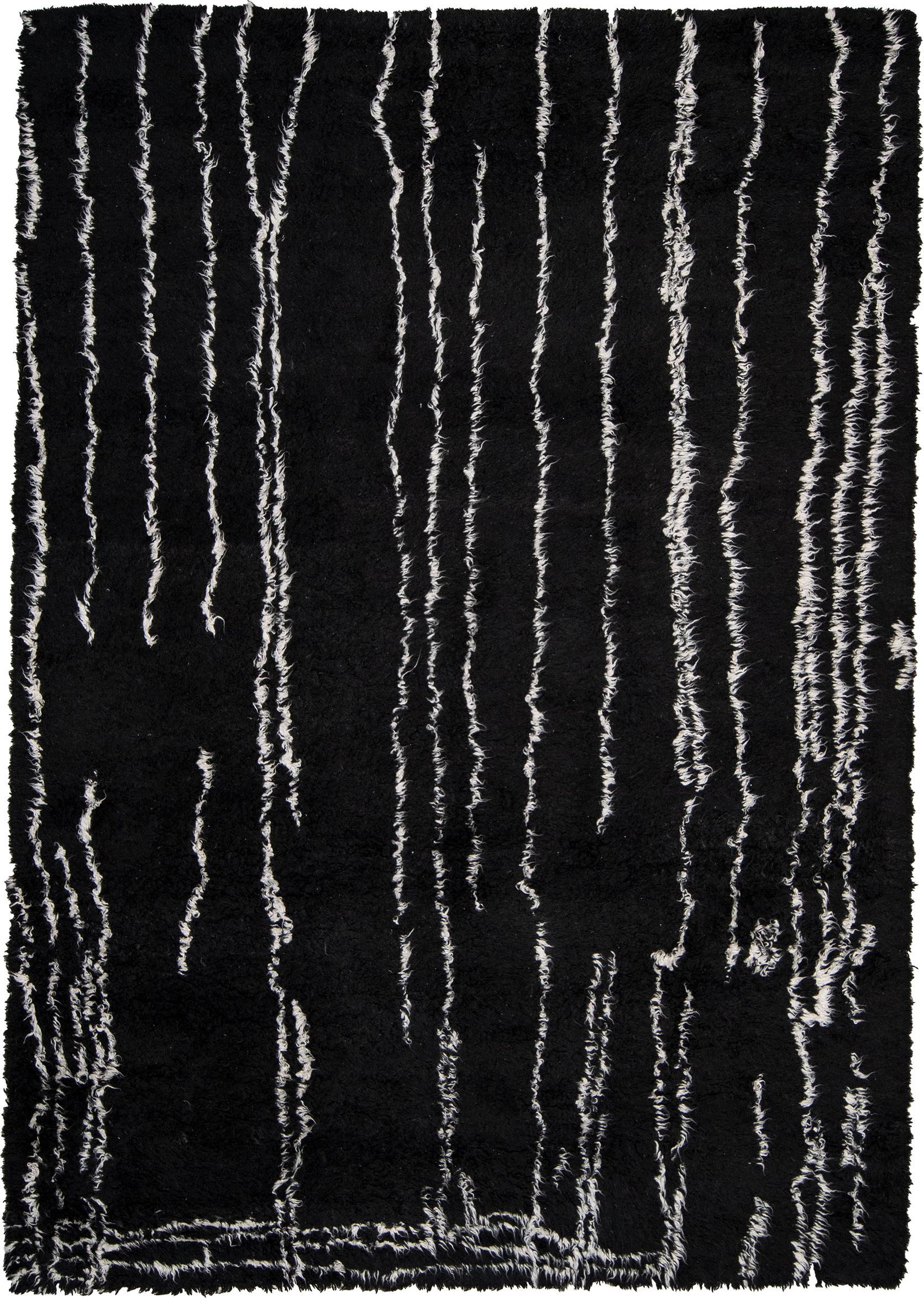 Moroccan Black  9′ x 11’9″